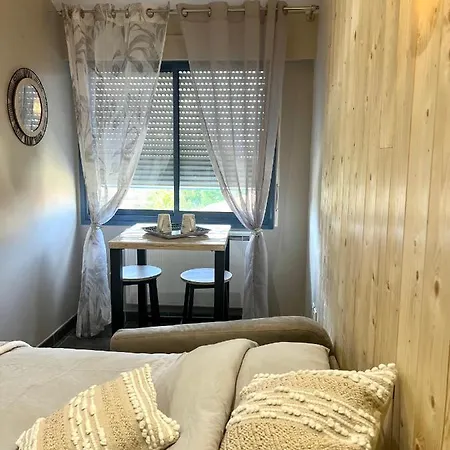 Appart Hotel Cozy Proche Centre, Parking Montbéliard Exterior foto