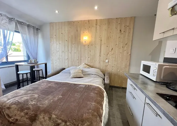 Appart Hotel Cozy Proche Centre, Parking