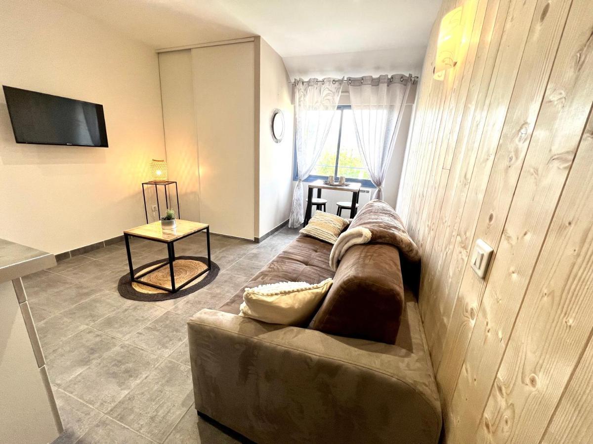 Cozy Proche Centre, Parking Apartment Montbeliard